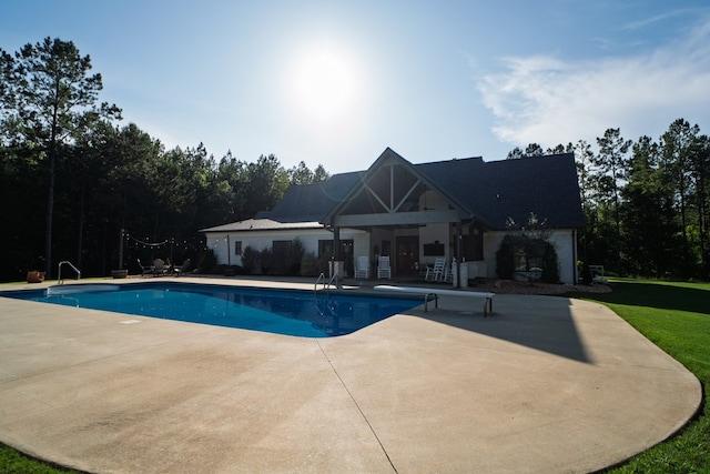 719 Harris Rd, Cataula, GA 31804 - swimming pool featuring a patio and a diving board