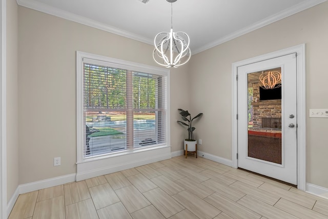 unfurnished room with crown molding and an inviting chandelier