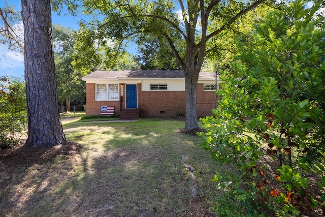 956 Lake Rushin Dr, Columbus, GA 31907 - view of front of home featuring crawl space, entry steps, brick siding, and a front lawn