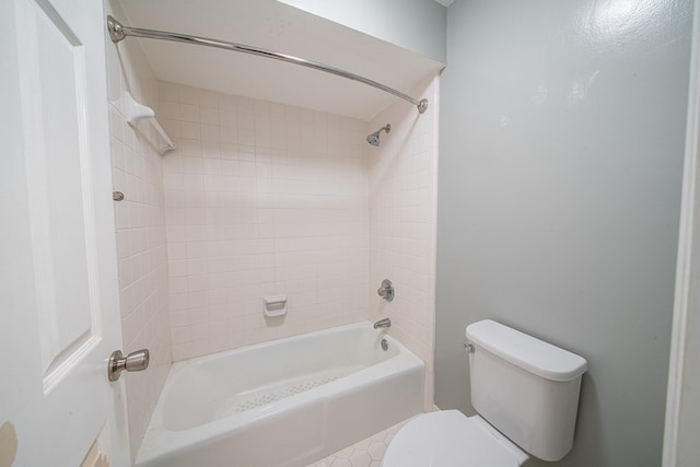 5 Mallard Ct, Midland, GA 31820 - full bath with toilet and washtub / shower combination