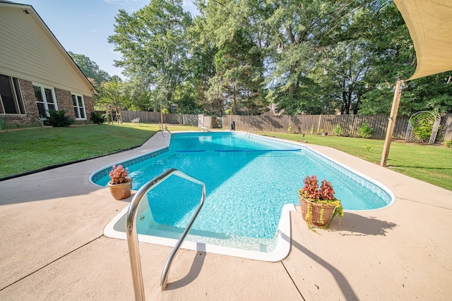 5 Mallard Ct, Midland, GA 31820 - view of swimming pool featuring a patio, a fenced backyard, and a diving board