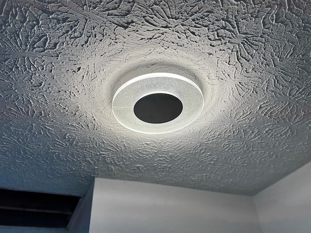 room details featuring a textured ceiling