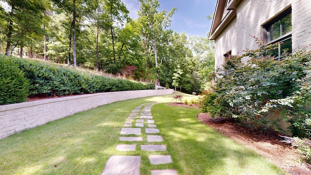 7718 River Crest Dr, Columbus, GA 31904 - view of grassy yard