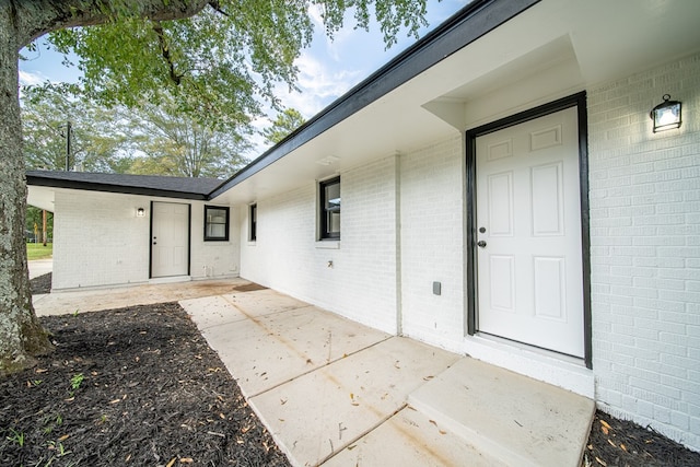 view of property entrance