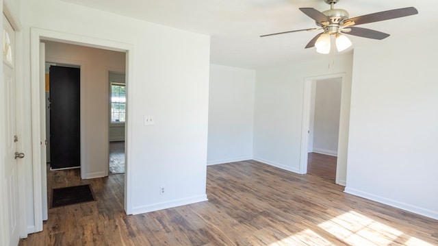 400 Lawrence St, Hogansville, GA 30230 - unfurnished room featuring wood finished floors and a ceiling fan
