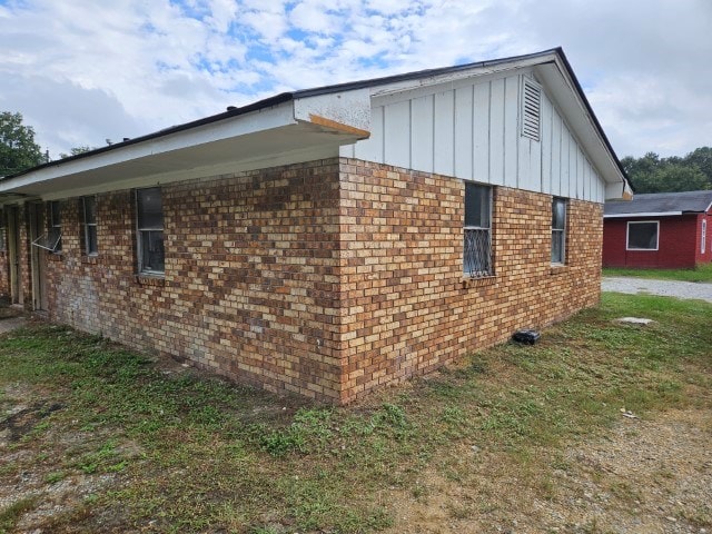 view of property exterior