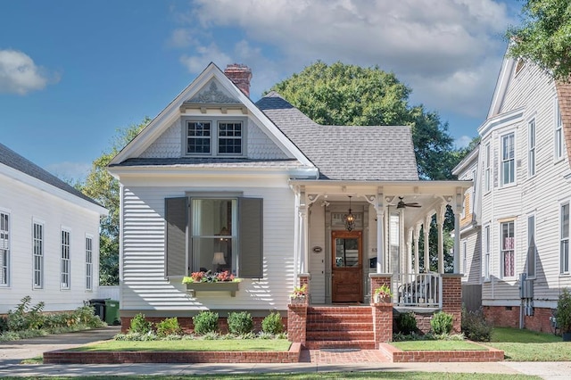 view of front of property