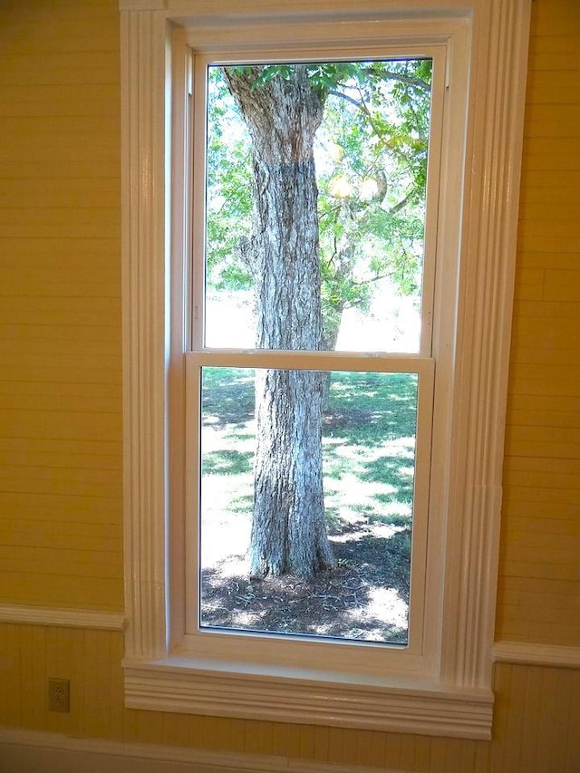 interior details with wood walls