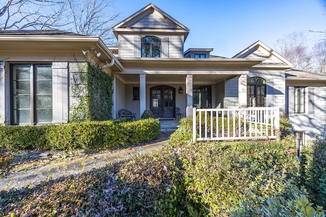 view of front of property featuring covered porch