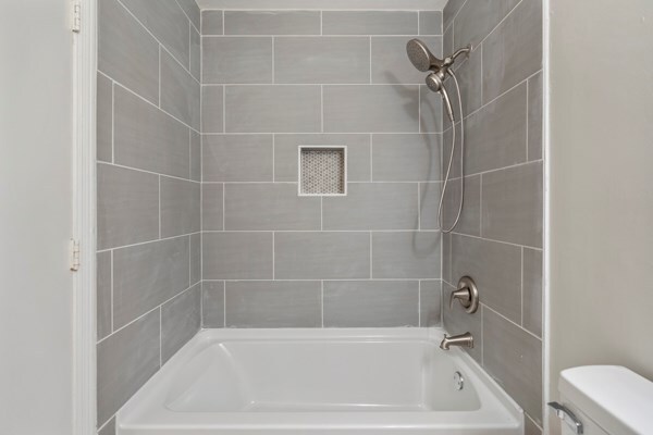 1918 Watkins Dr, Columbus, GA 31907 - full bath with toilet and shower / washtub combination