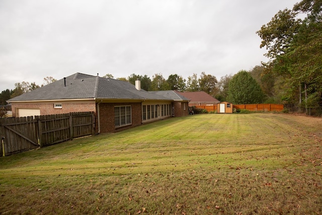 view of yard with a shed