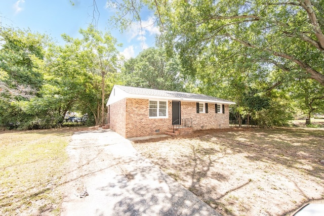 2104 Wellborn Dr, Columbus, GA 31907 - ranch-style home featuring crawl space and brick siding