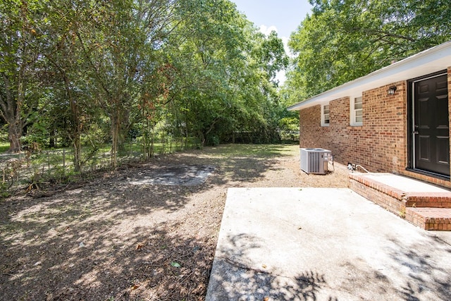 2104 Wellborn Dr, Columbus, GA 31907 - view of yard featuring a patio area