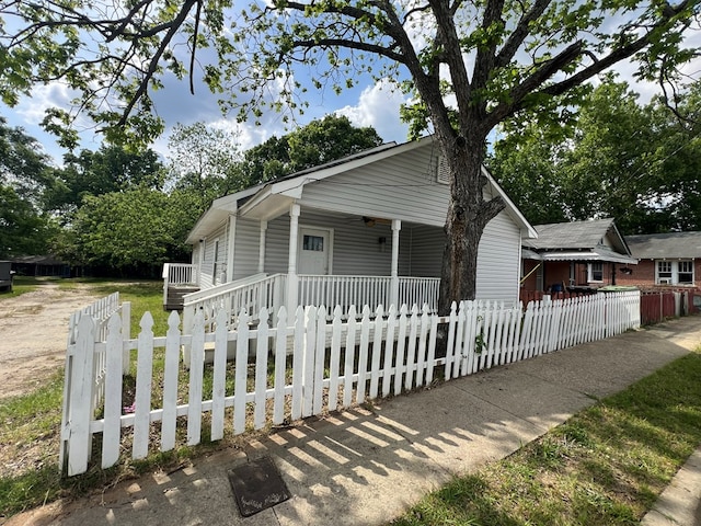 4261 Meritas Dr, Columbus, GA 31904 - bungalow-style home featuring a porch and a fenced front yard