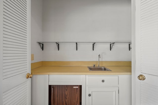 1425 Dartmouth Rd, Columbus, GA 31904 - view of indoor wet bar