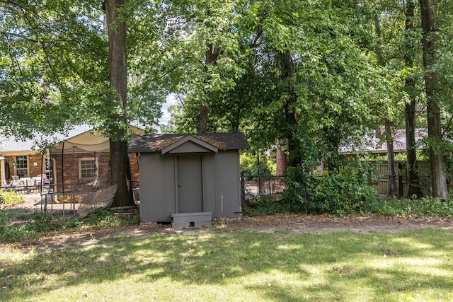2618 Habersham Ave, Columbus, GA 31906 - view of yard featuring a shed