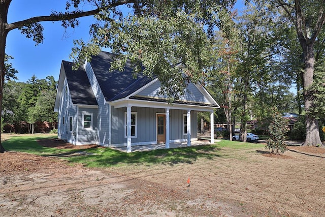 view of front of home featuring a porch