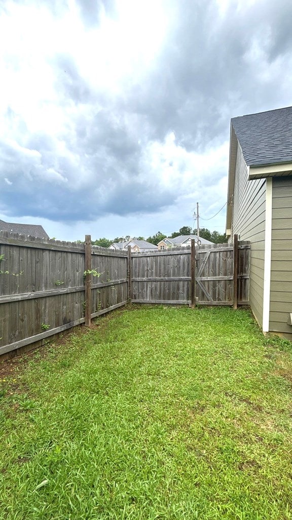 5 Rusty Dr, Phenix City, AL 36869 - view of yard
