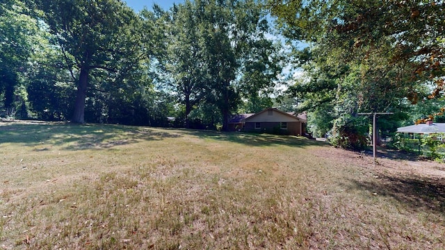 1225 Chaplin Dr, Columbus, GA 31904 - view of grassy yard