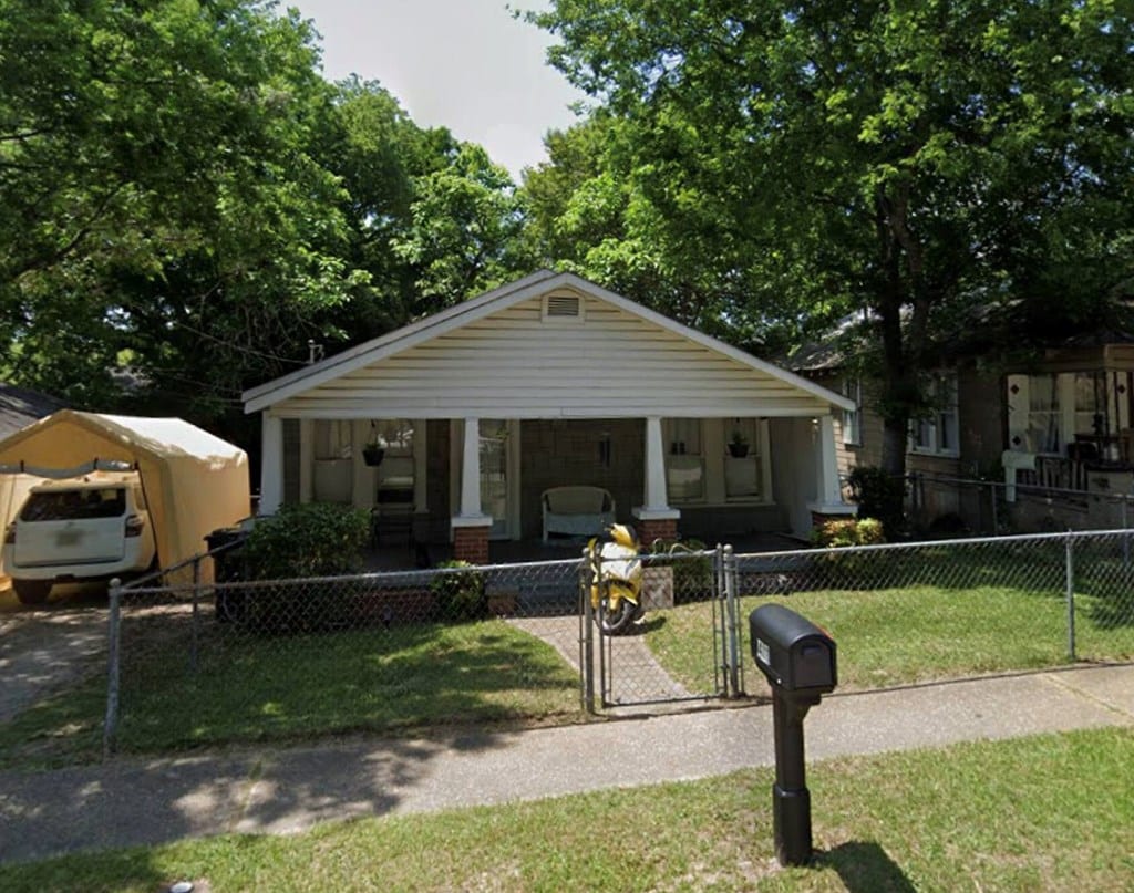 bungalow-style house with a porch