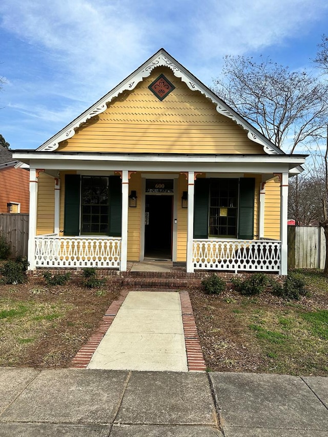 view of front facade with a porch