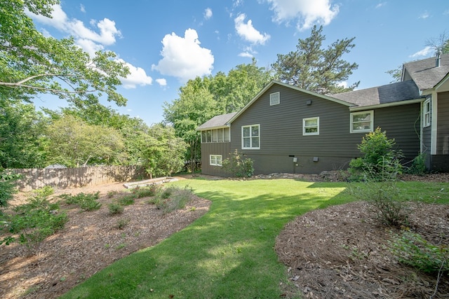 6130 Bristol Blvd, Columbus, GA 31904 - view of side of property with a shingled roof