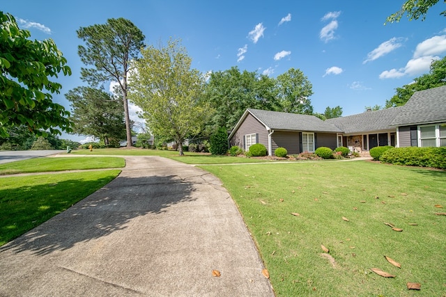 6130 Bristol Blvd, Columbus, GA 31904 - view of front of home featuring a front lawn