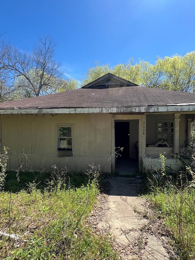 3408 Barrington Dr, Columbus, GA 31904 - property entrance featuring a shingled roof