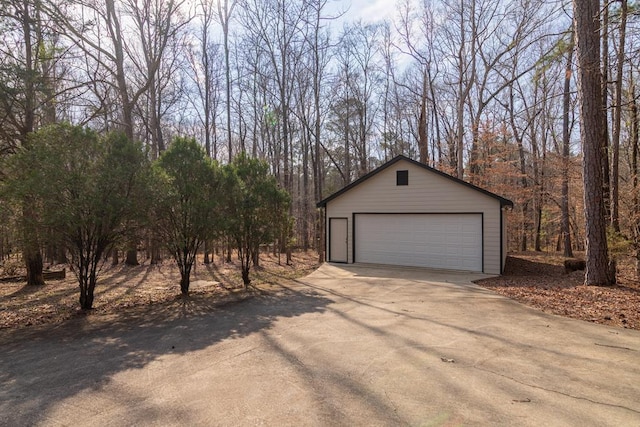 view of detached garage