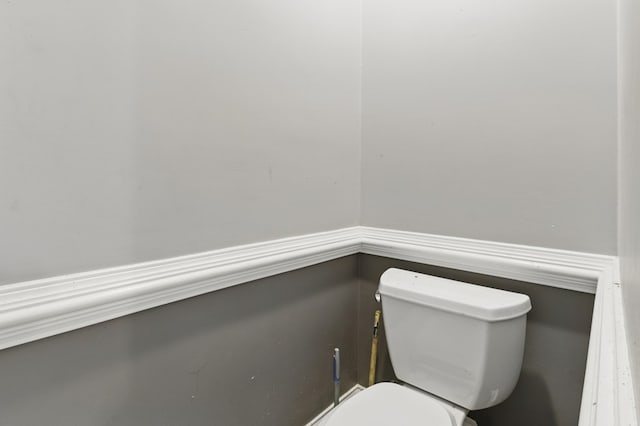 15635 US Highway 0027, Hamilton, GA 31811 - bathroom with a wainscoted wall and toilet