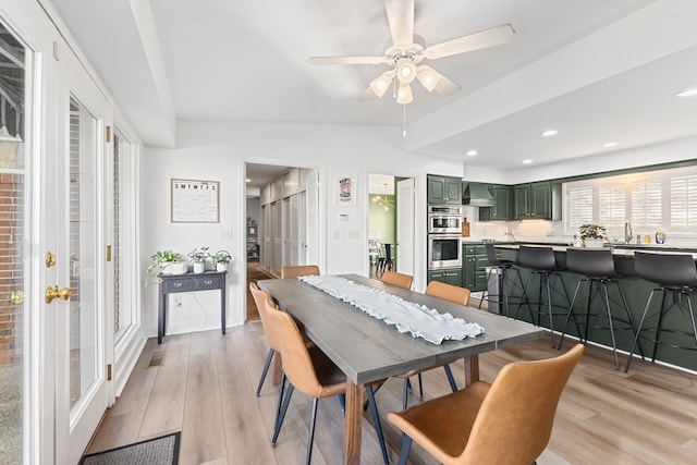 dining room with a ceiling fan, recessed lighting, visible vents, and light wood-style flooring