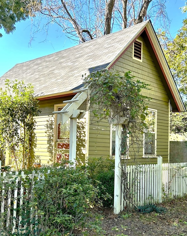 view of home's exterior