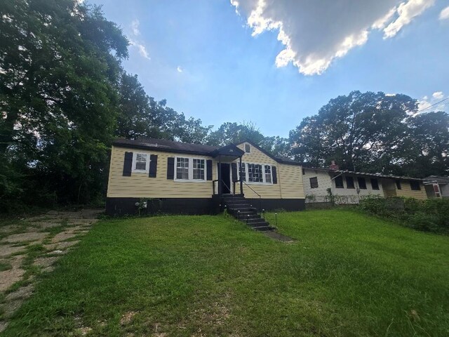 20 Patch Dr, Columbus, GA 31903 - manufactured / mobile home featuring a front yard