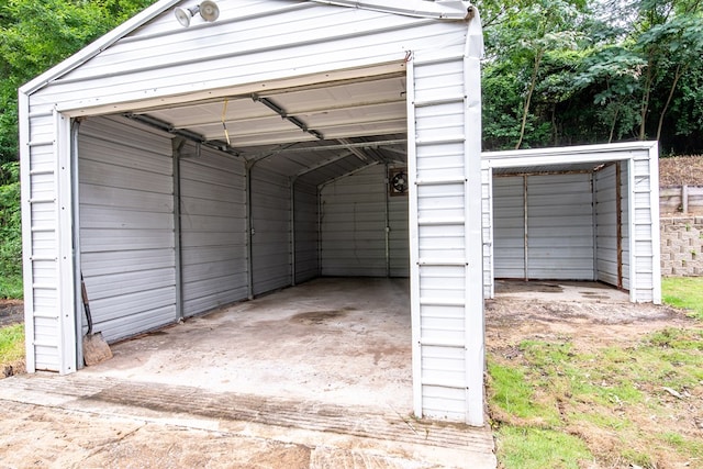 821 Lichfield Rd, Columbus, GA 31904 - view of garage