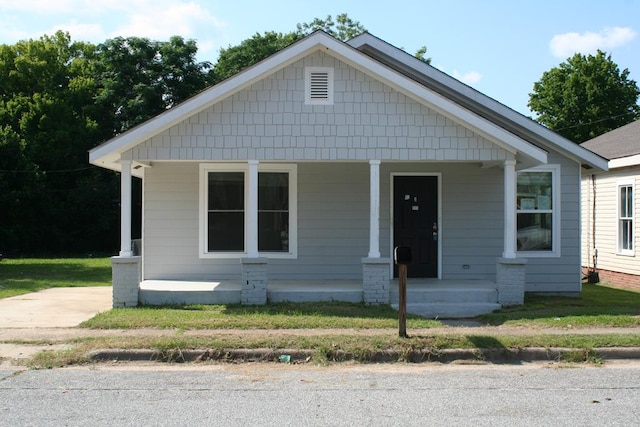 3813 Meritas Dr, Columbus, GA 31904 - bungalow-style home featuring a porch and a front lawn