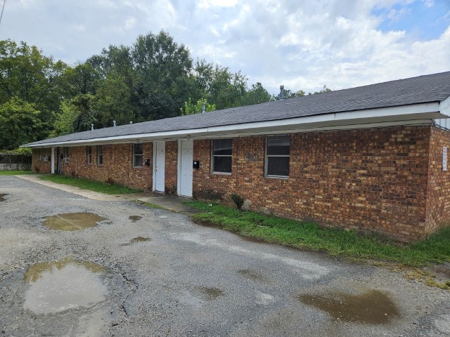 view of single story home