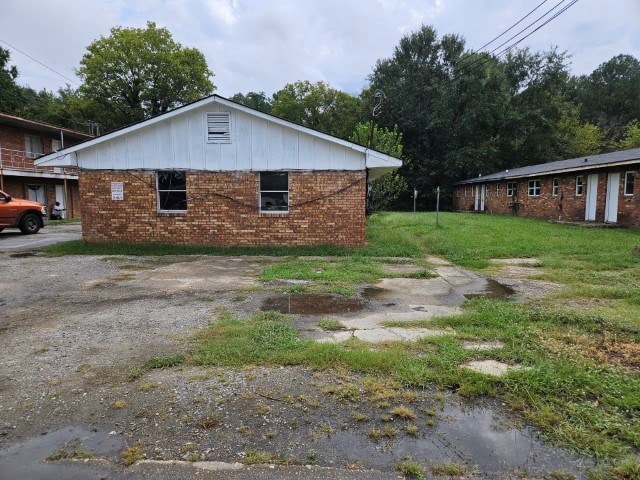 view of property exterior