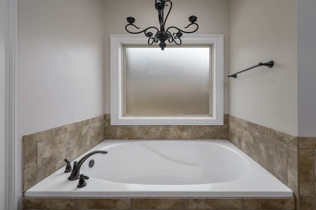 2708 Sawgrass Ln, Phenix City, AL 36867 - full bath featuring a garden tub