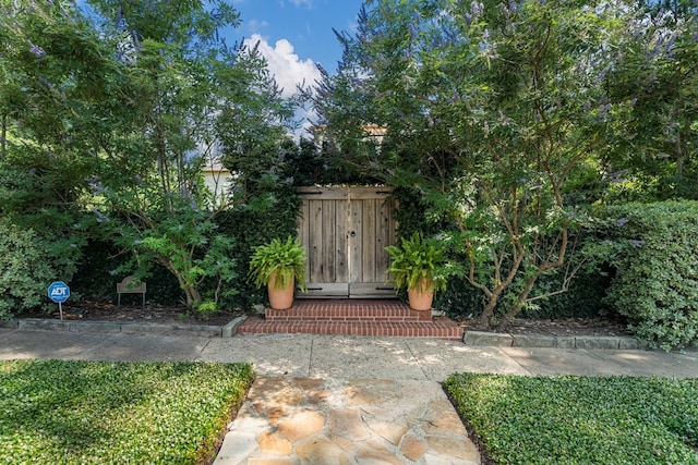 1580 Dixon Dr, Columbus, GA 31906 - view of exterior entry