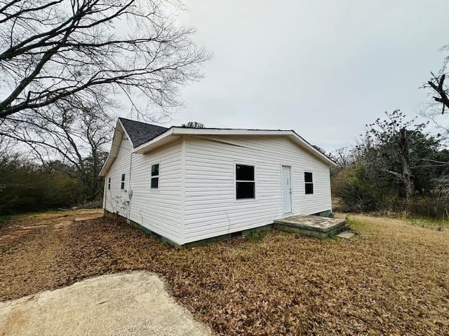 3019 50th St, Valley, AL 36854 - view of side of property featuring crawl space