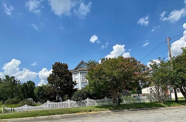 view of home's exterior
