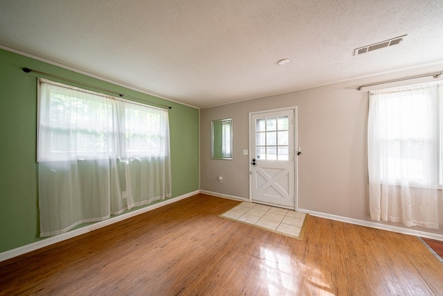 22 Oak Dr, Pine Mountain, GA 31822 - foyer featuring a textured ceiling and wood finished floors