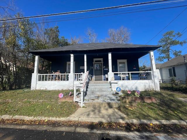 view of front of house featuring covered porch