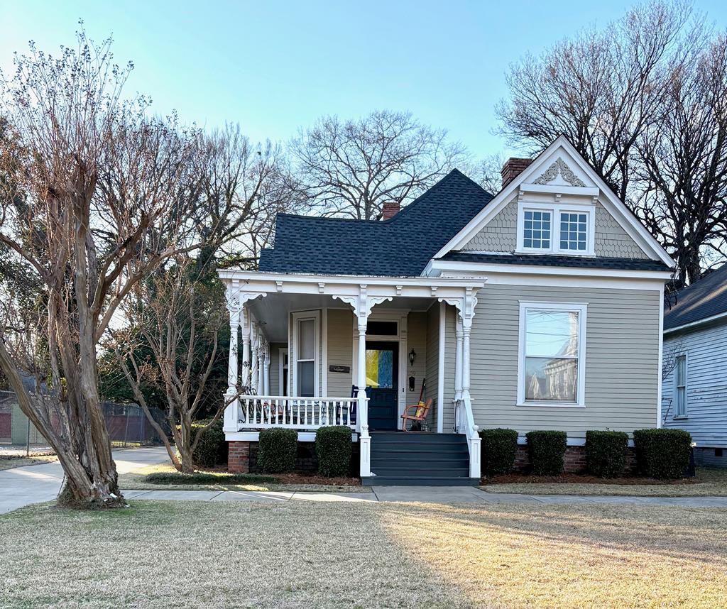 victorian home featuring a porch