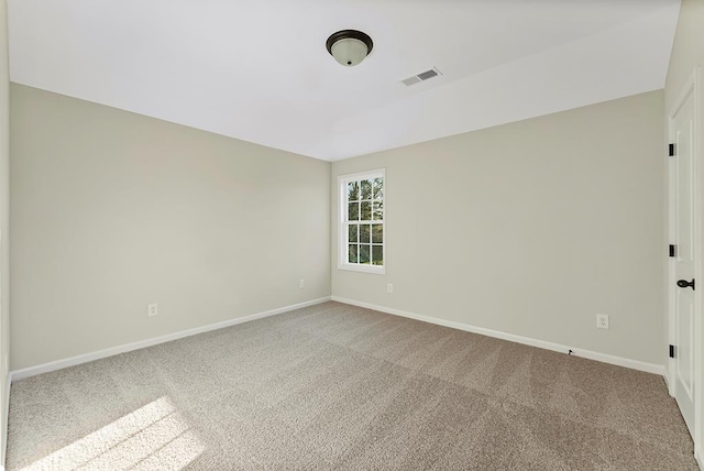 view of carpeted spare room