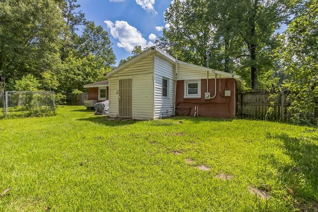 2871 Barbara Rd, Columbus, GA 31907 - back of property featuring a fenced backyard