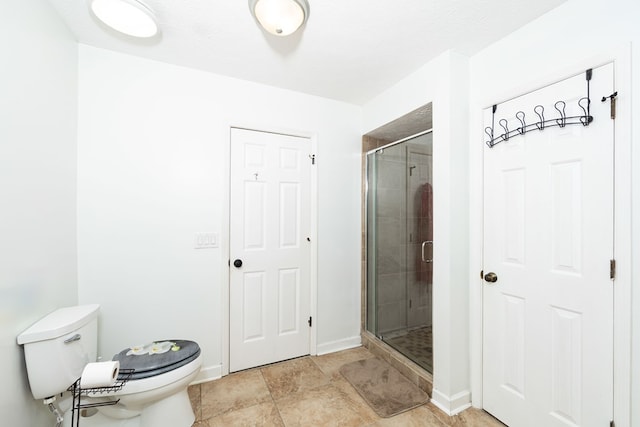4524 Hedingham Ln, Columbus, GA 31907 - full bathroom featuring toilet and a shower stall