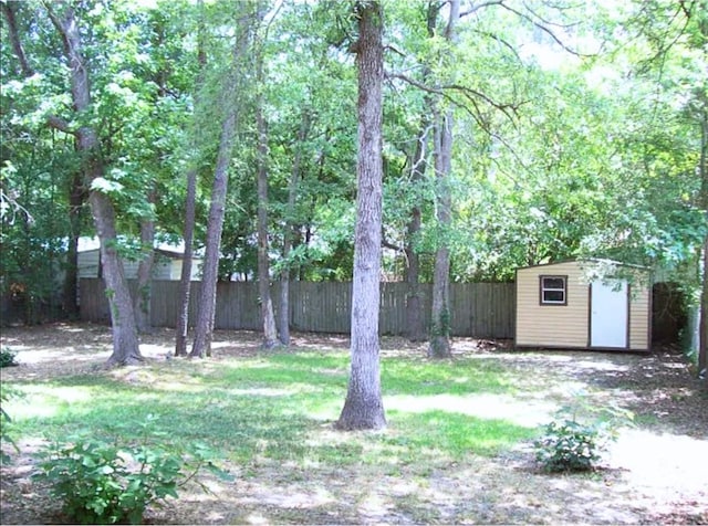 920 Ashland Ave, Columbus, GA 31907 - view of yard featuring a storage shed