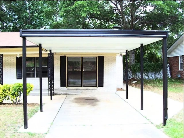 920 Ashland Ave, Columbus, GA 31907 - view of covered porch