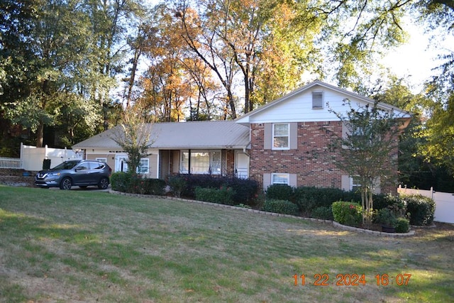 view of front of home with a front yard